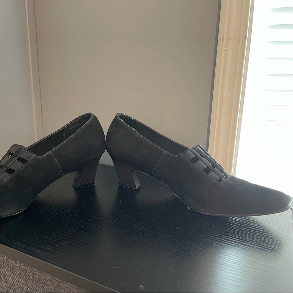 Misha Bergman Black Suede Shoes w\ Criss Cross Design. Heel is 2 inches. Size 9M